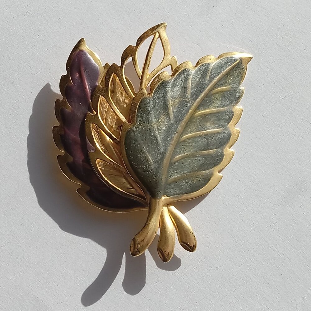 Vintage Leaf Brooch Pin
